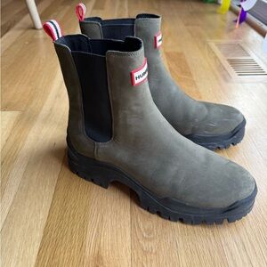Hunter Khaki Chelsea Boots with Black Sole